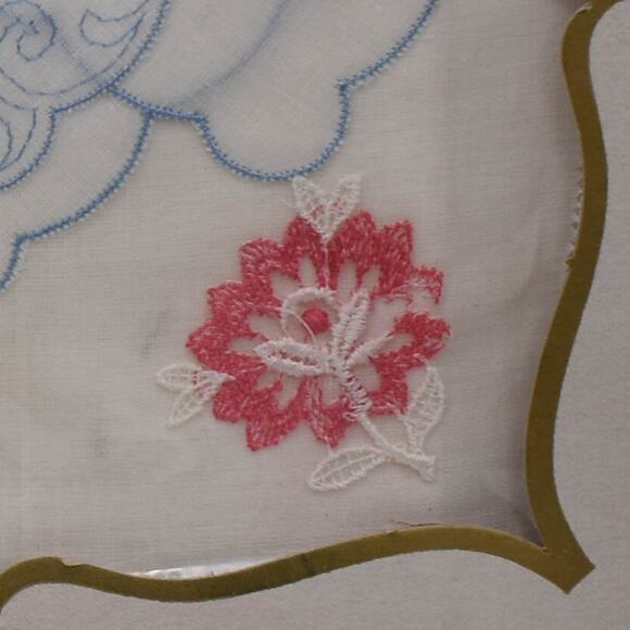 1960s NOS Boxed 3 pc Set Embroidered Applique Floral Pattern Handkerchief Hanky - Picture 4 of 6